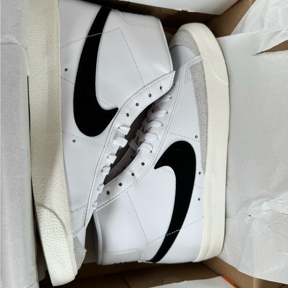New in Box Nike Men's White and Black Sneakers